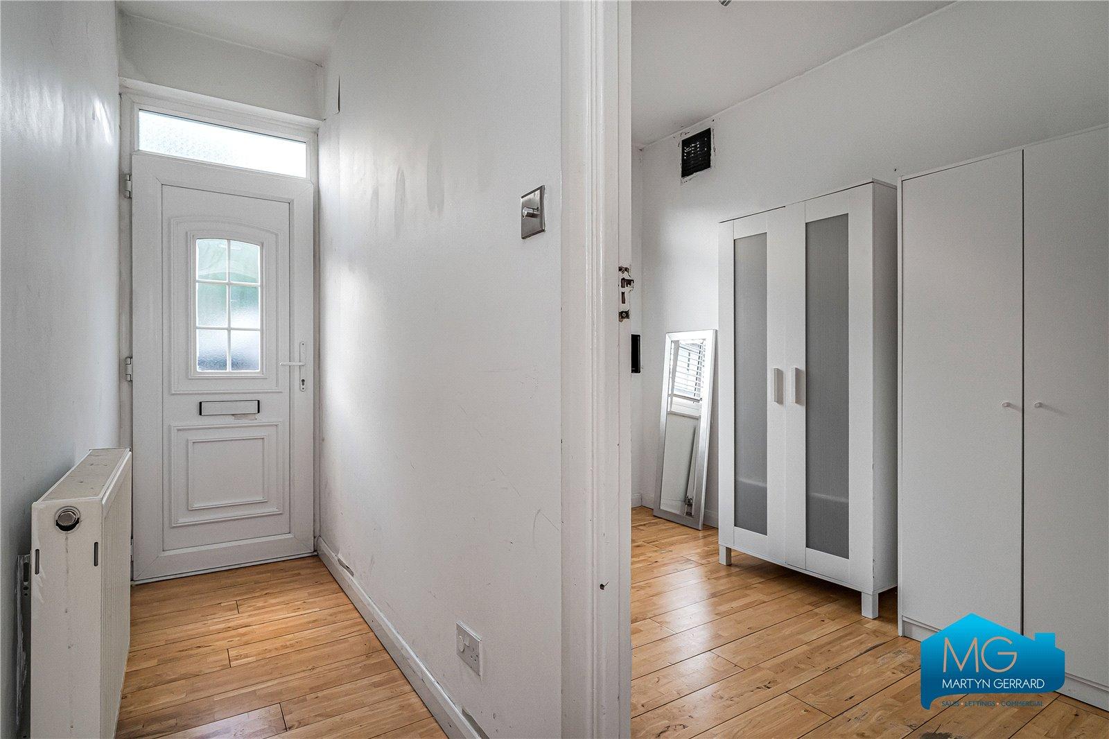 2 bedroom Ground Floor Flat to rent - Martyn Gerrard