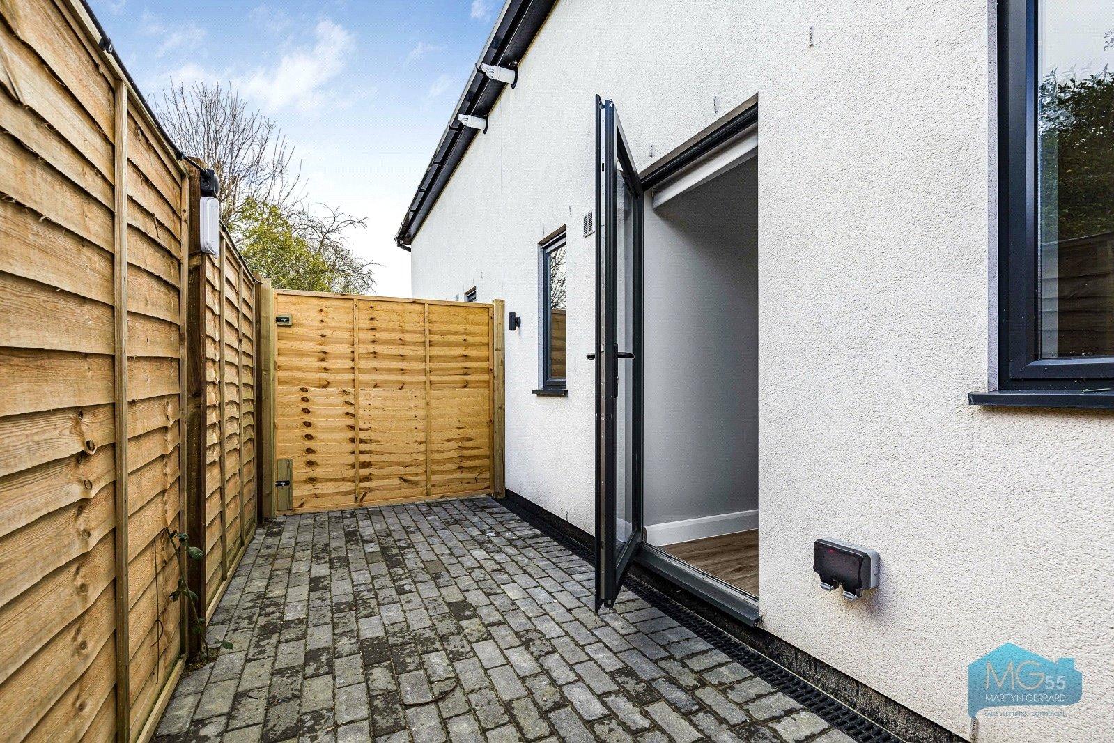 2 bedroom Terraced House to rent - Martyn Gerrard