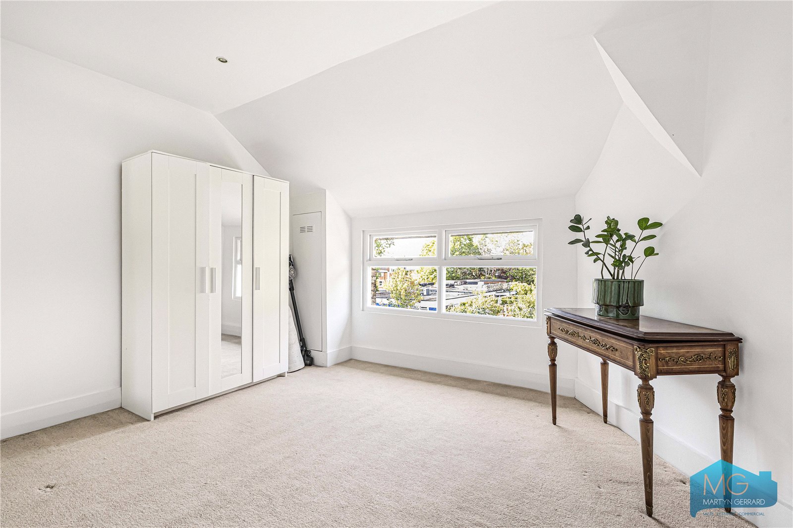 9 bedroom House for sale - Martyn Gerrard