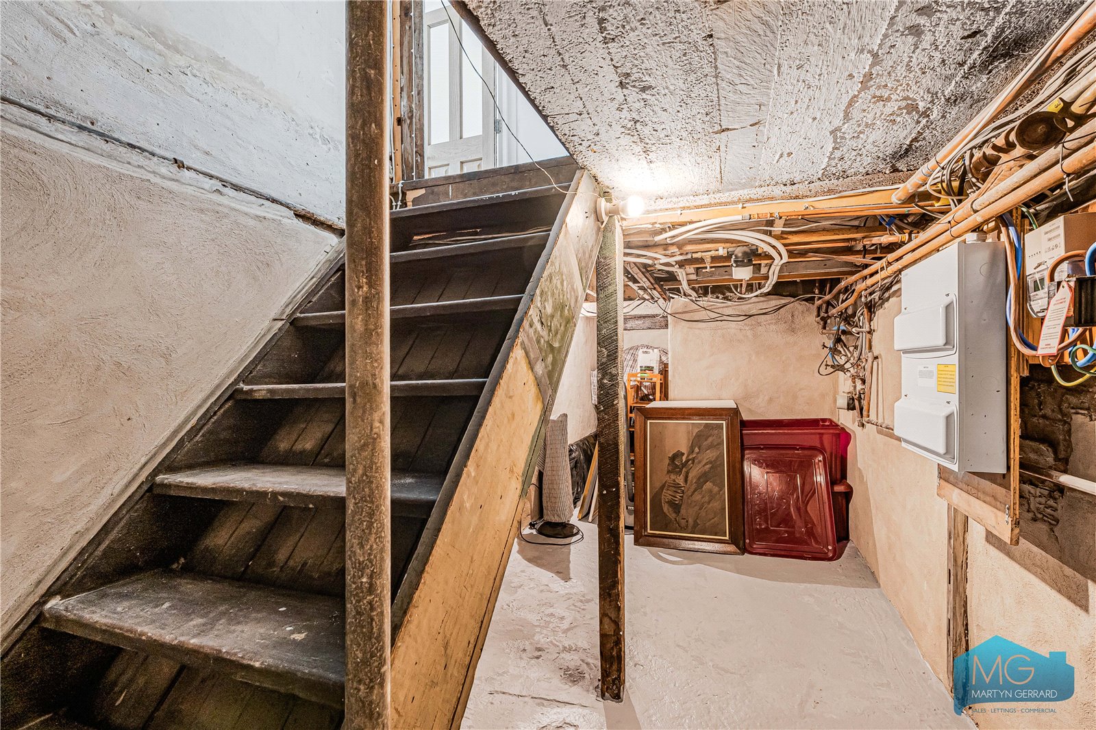 9 bedroom House for sale - Martyn Gerrard