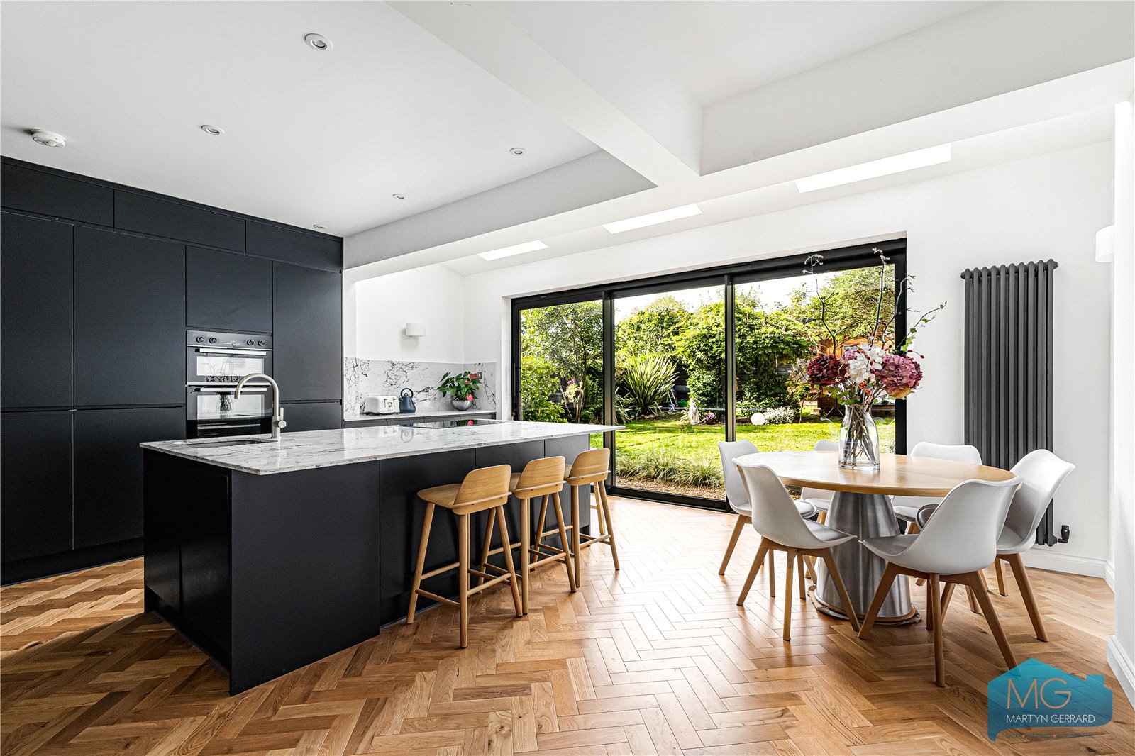 9 bedroom House for sale - Martyn Gerrard