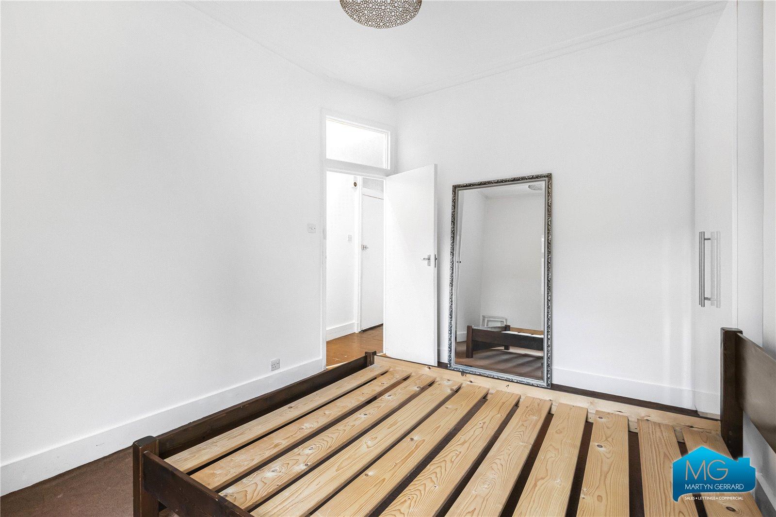 1 bedroom Apartment to rent - Martyn Gerrard