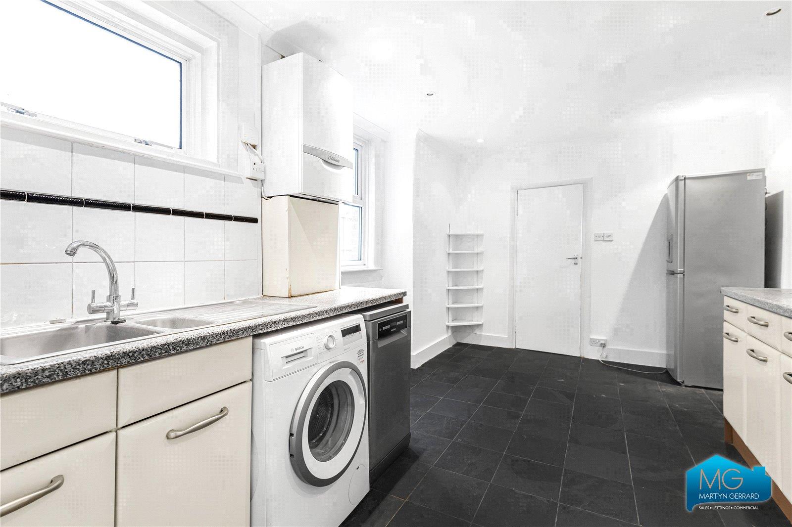 1 bedroom Apartment to rent - Martyn Gerrard