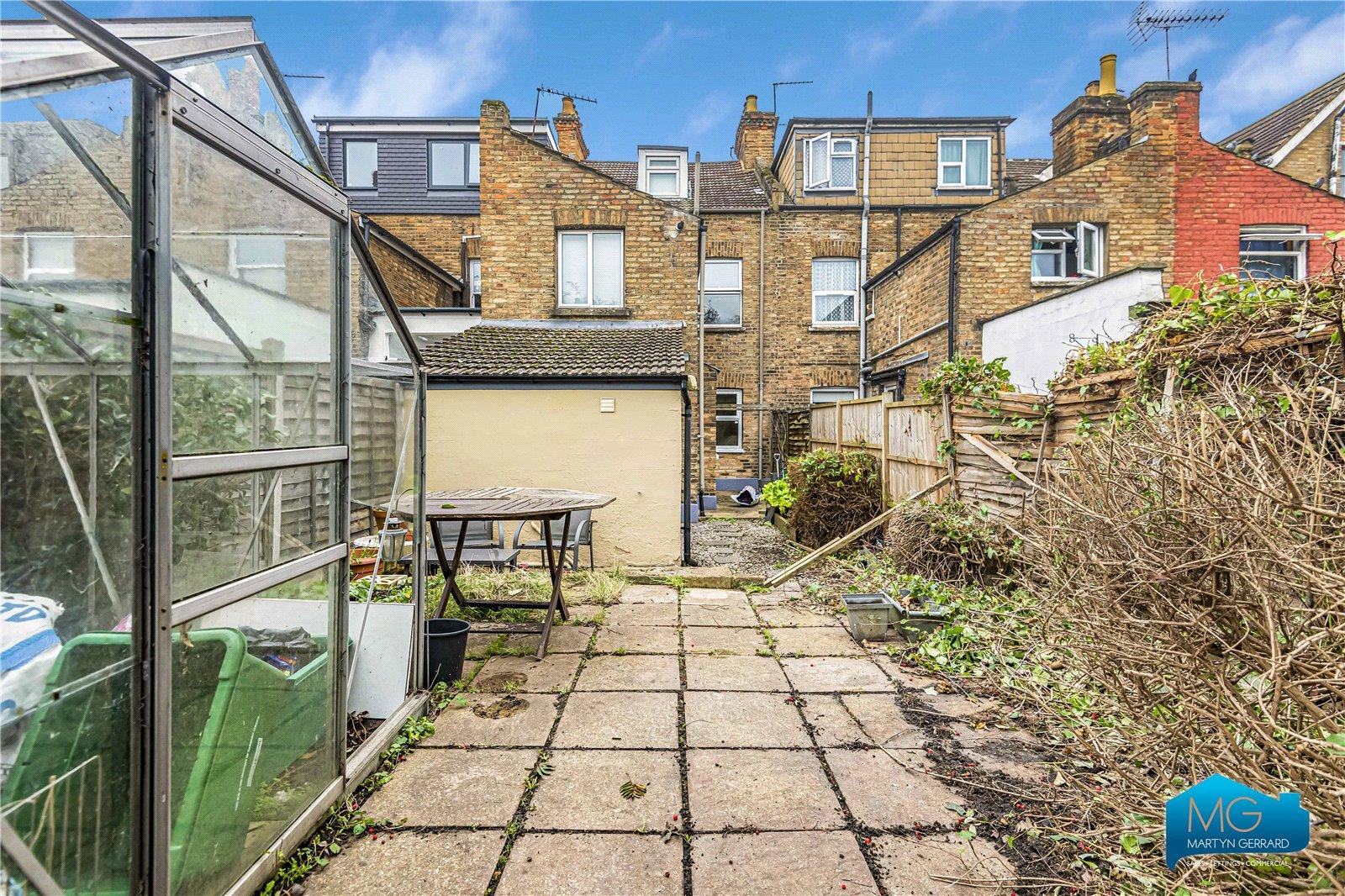 1 bedroom Apartment to rent - Martyn Gerrard