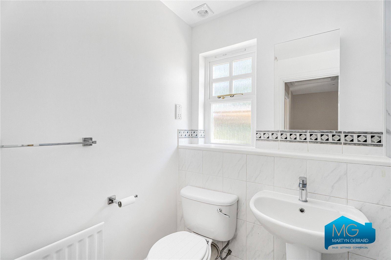 3 bedroom End of Terrace House to rent - Martyn Gerrard
