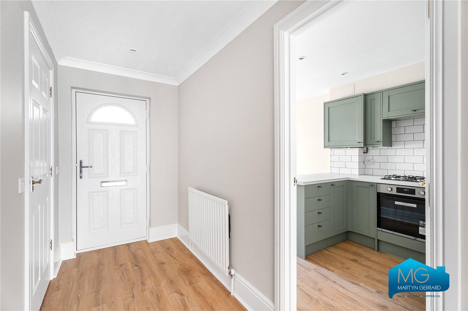 3 bedroom End of Terrace House to rent - Martyn Gerrard