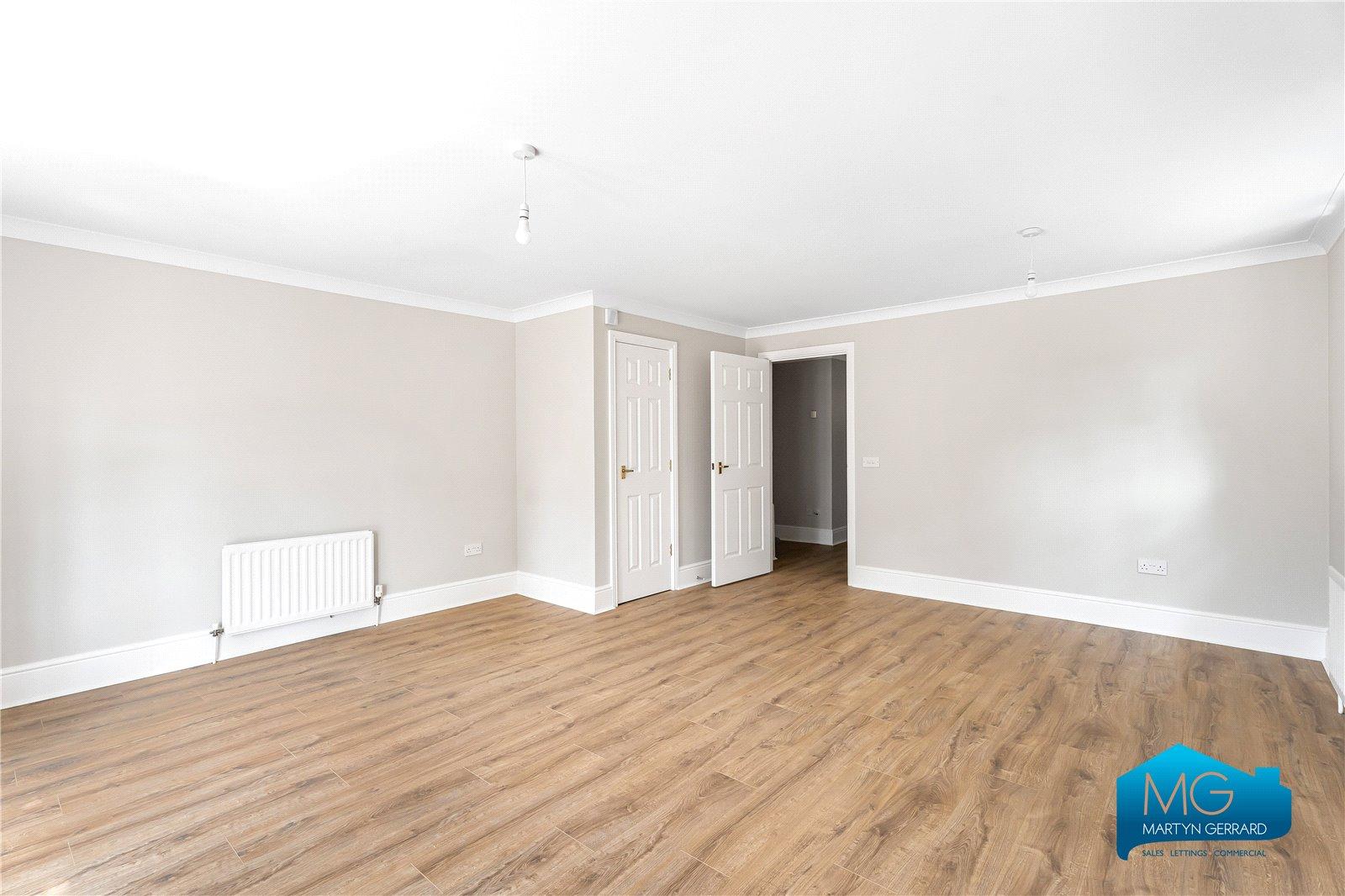 3 bedroom End of Terrace House to rent - Martyn Gerrard