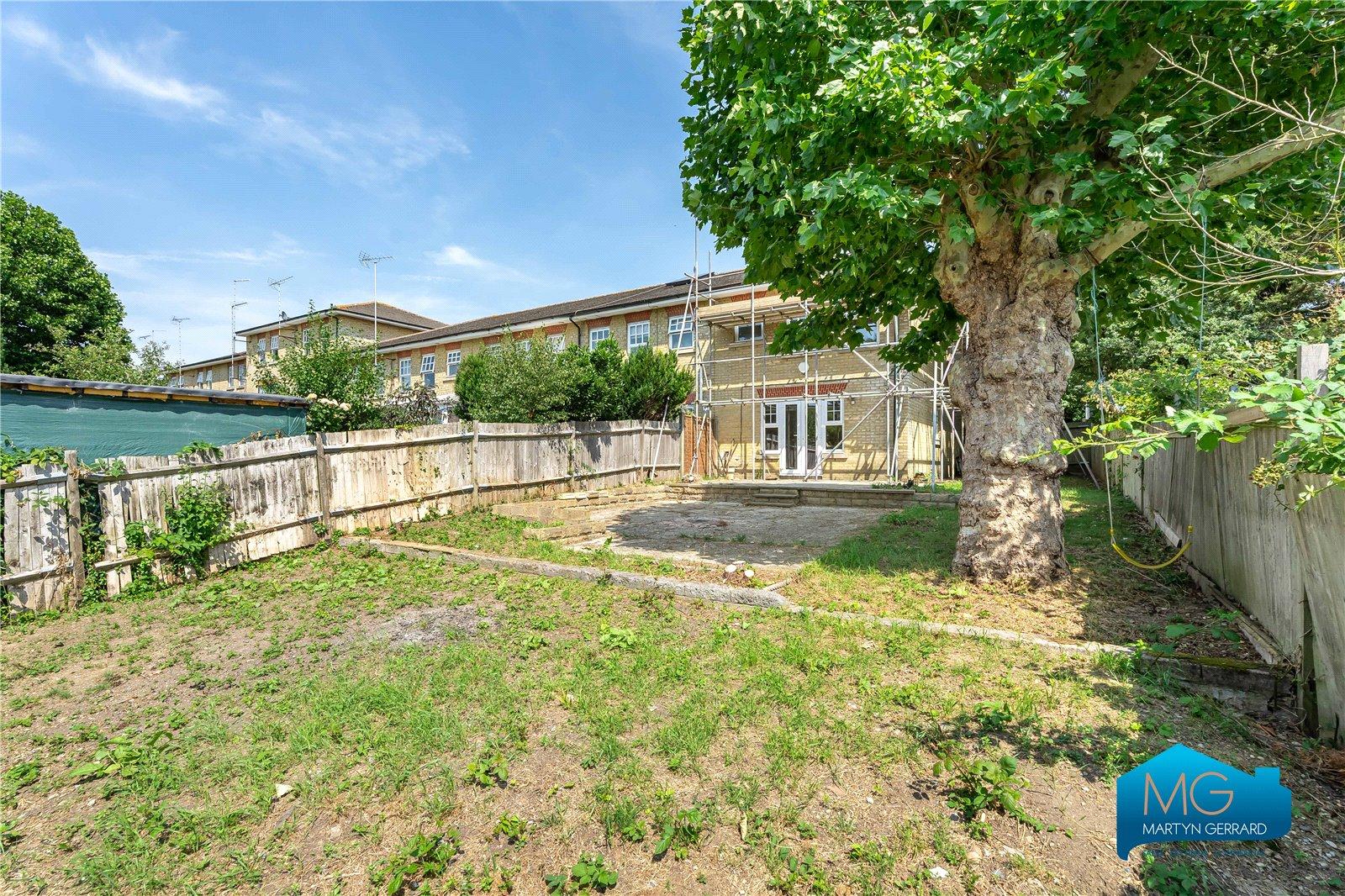 3 bedroom End of Terrace House to rent - Martyn Gerrard