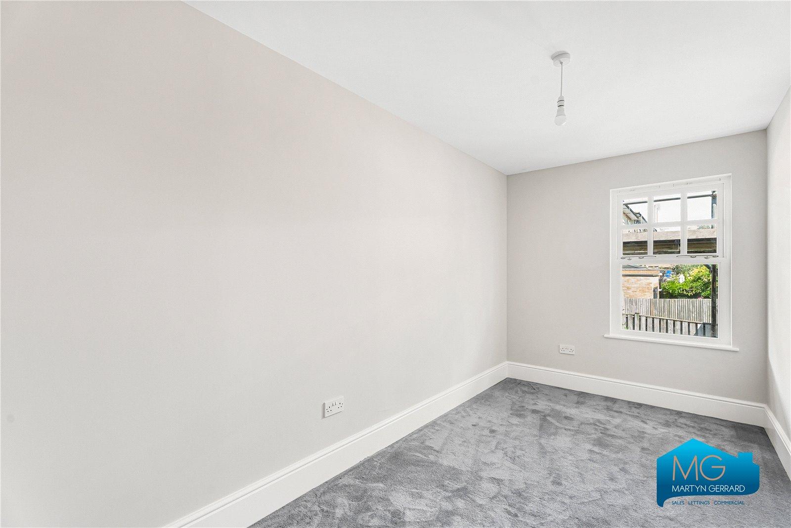 3 bedroom End of Terrace House to rent - Martyn Gerrard