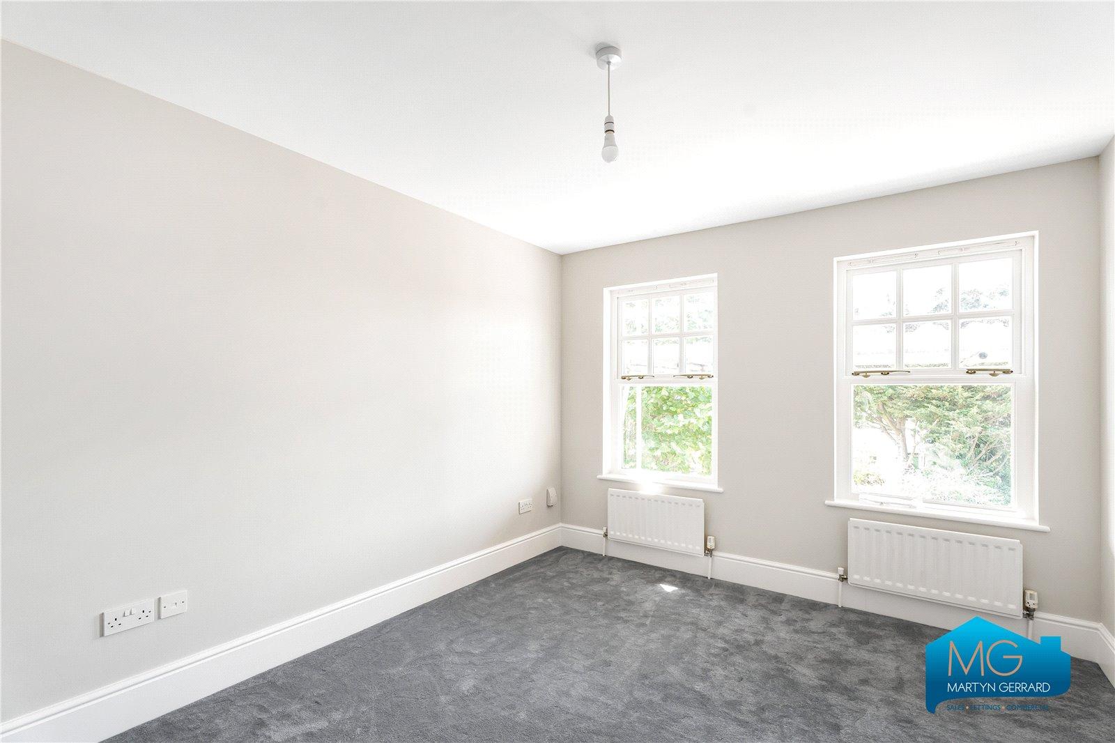 3 bedroom End of Terrace House to rent - Martyn Gerrard