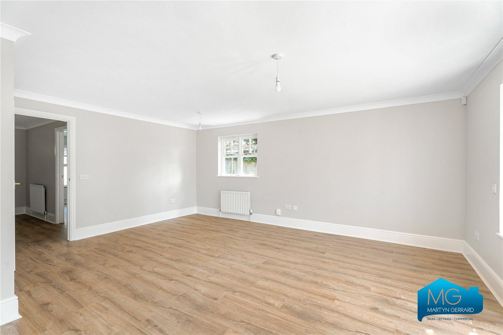 3 bedroom End of Terrace House to rent - Martyn Gerrard