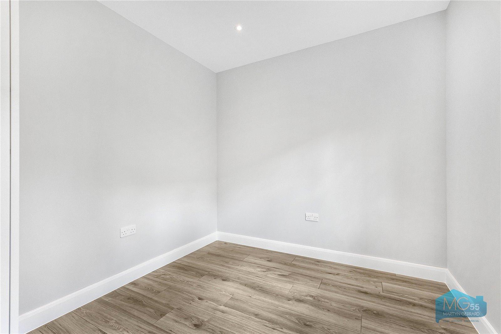 2 bedroom House to rent - Martyn Gerrard