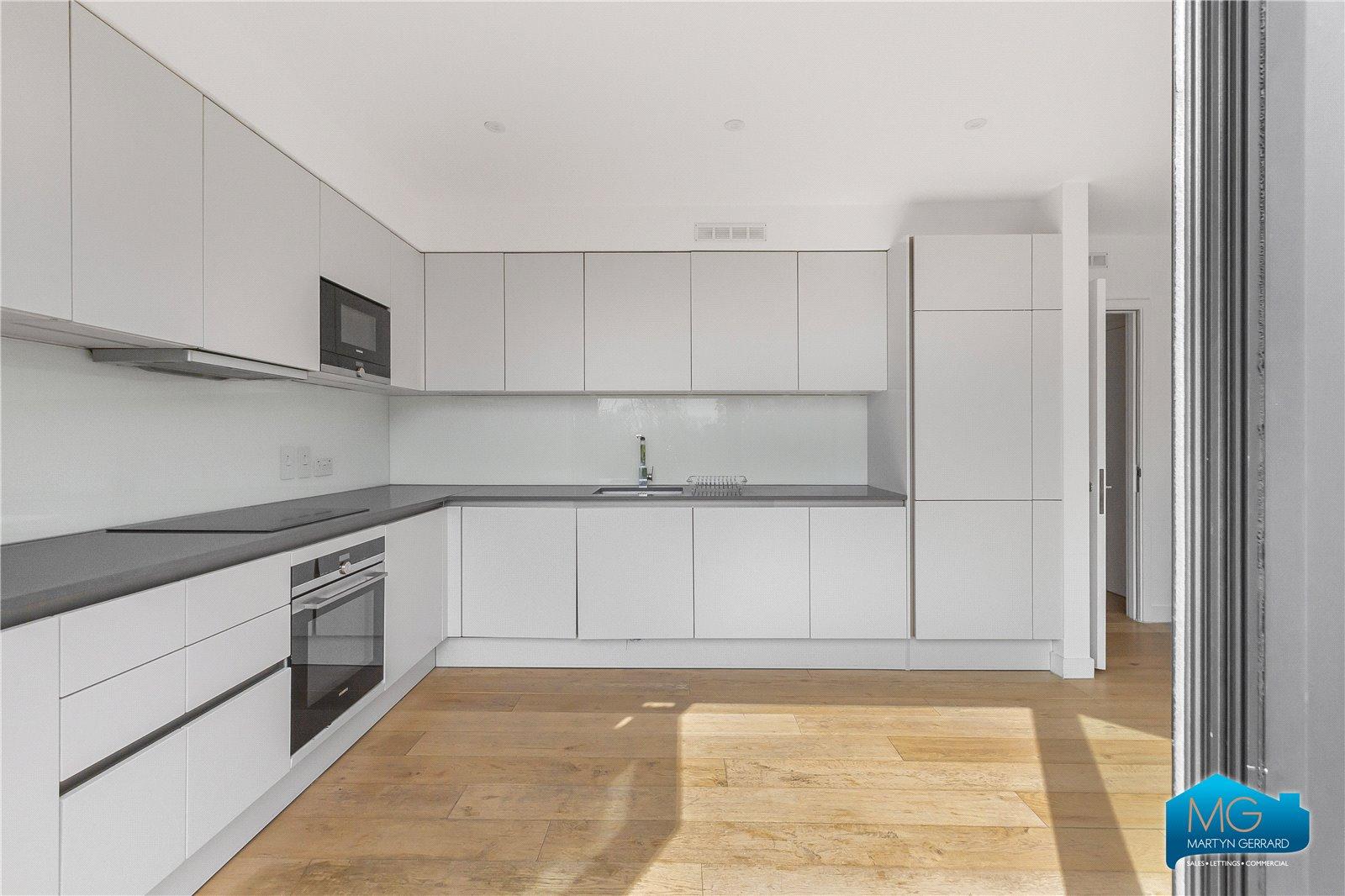 2 bedroom Apartment to rent - Martyn Gerrard