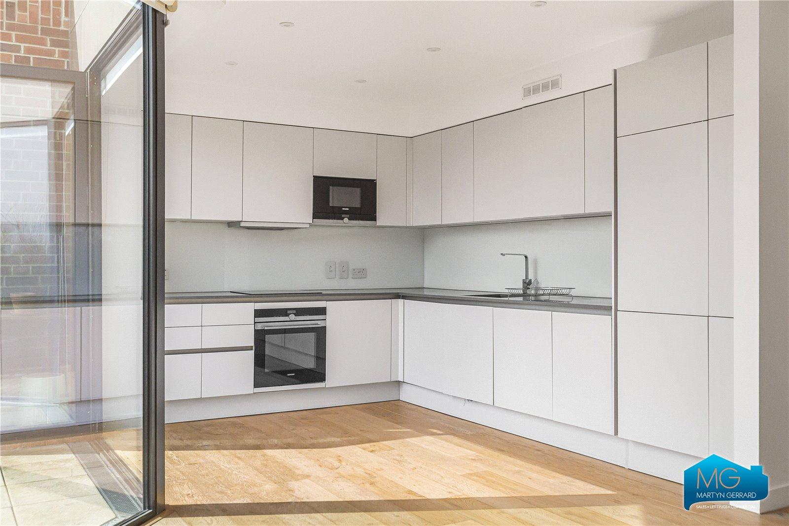 2 bedroom Apartment to rent - Martyn Gerrard