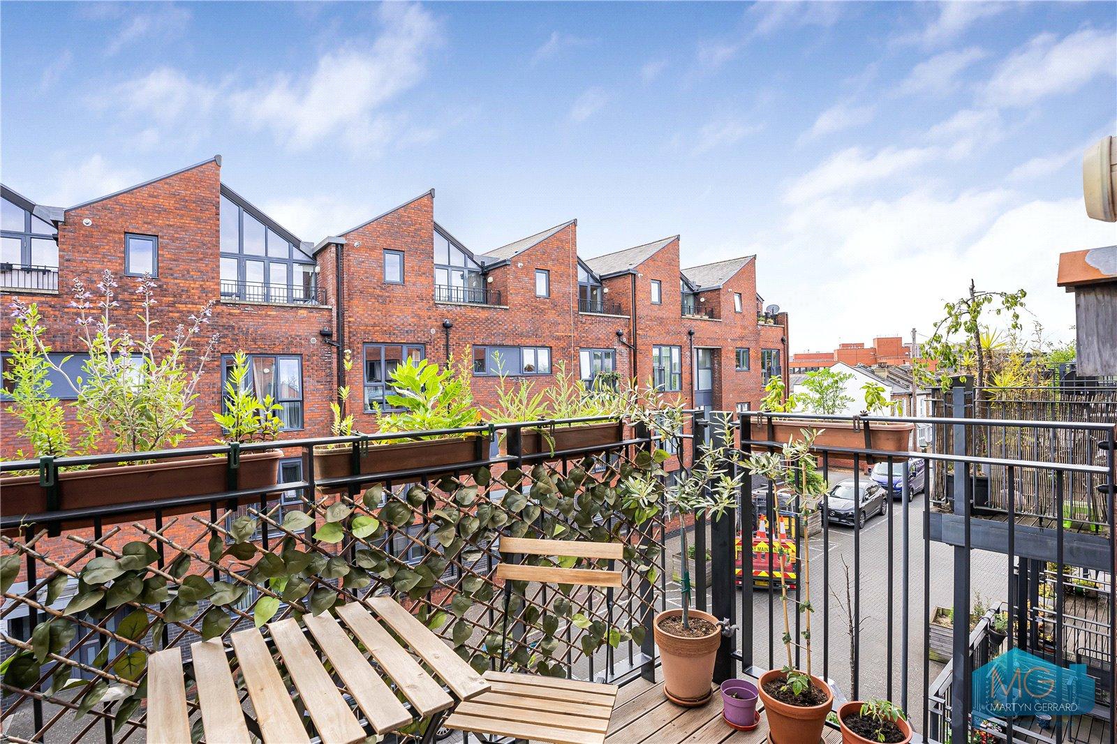 2 bedroom Apartment for sale - Martyn Gerrard
