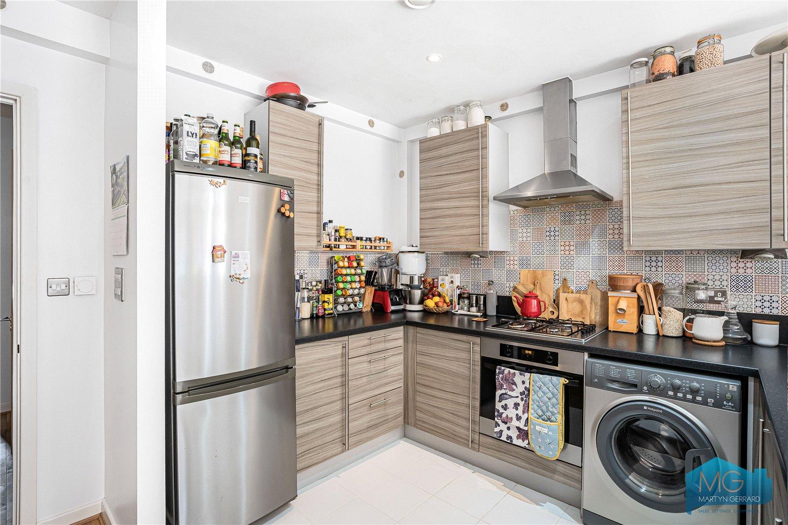 2 bedroom Apartment for sale - Martyn Gerrard