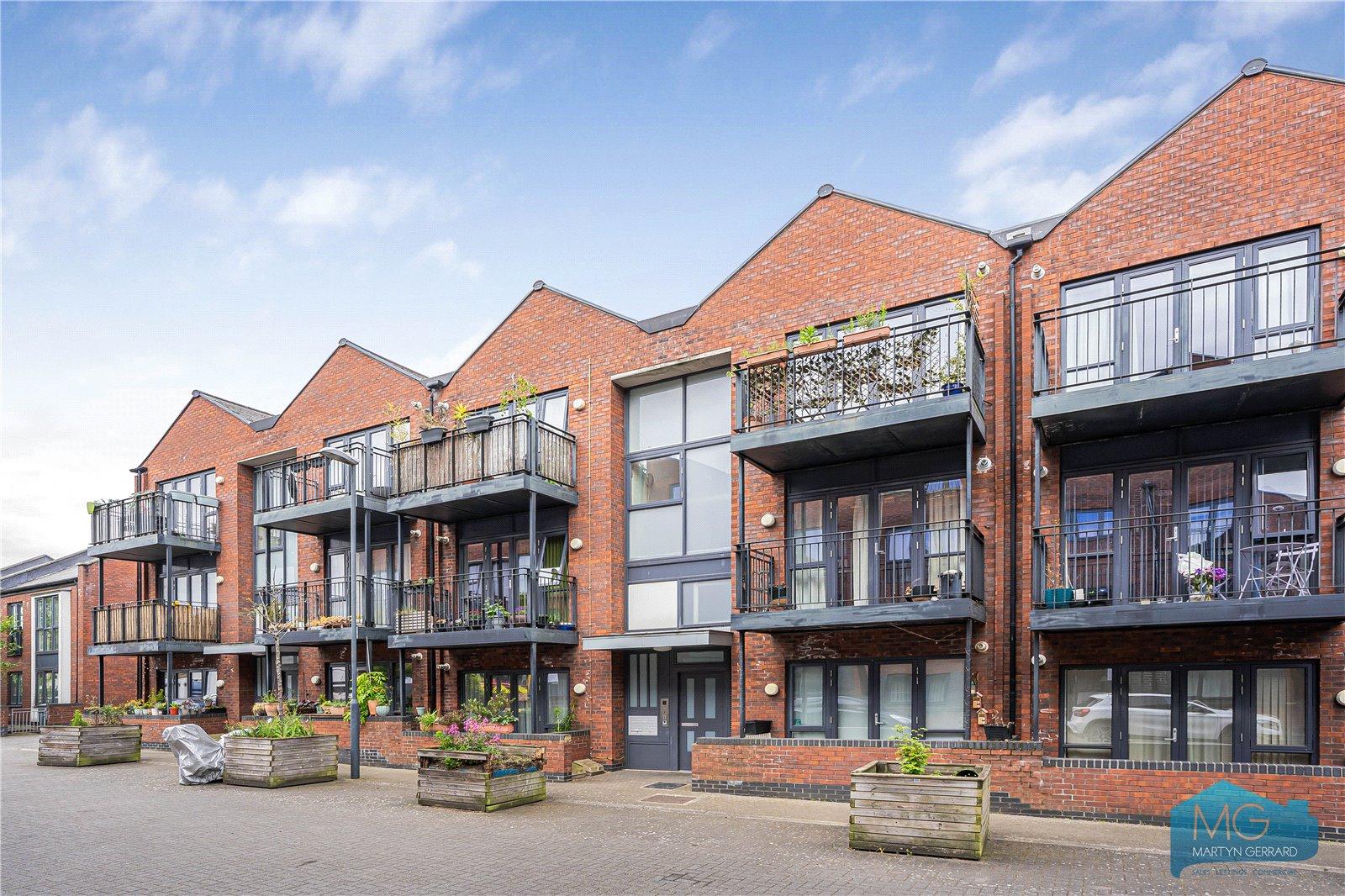 2 bedroom Apartment for sale - Martyn Gerrard