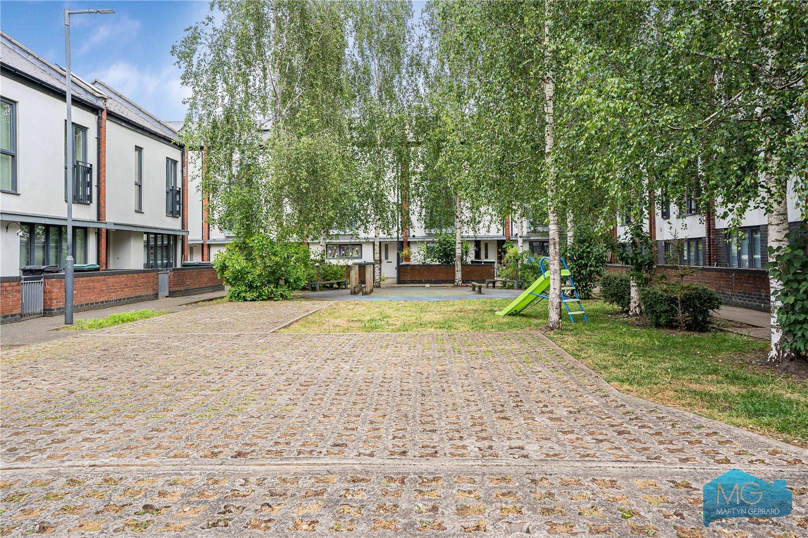 2 bedroom Apartment for sale - Martyn Gerrard