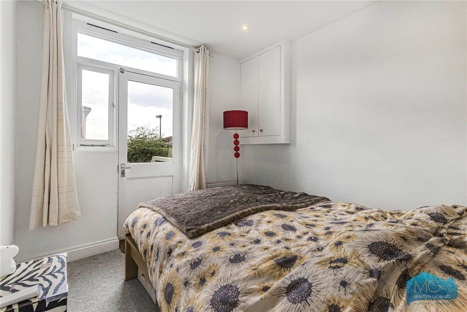 1 bedroom Apartment for sale - Martyn Gerrard