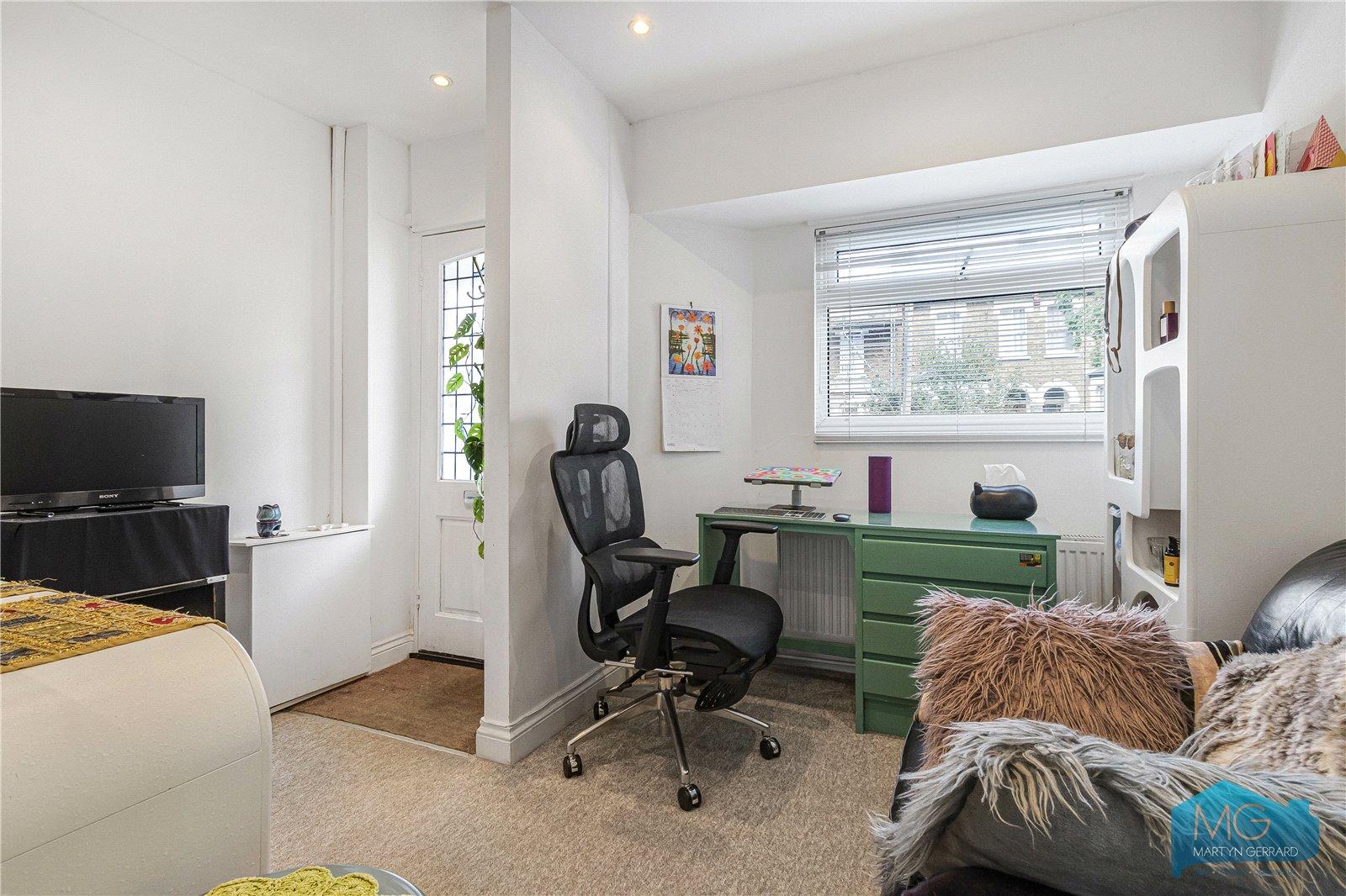 1 bedroom Apartment for sale - Martyn Gerrard