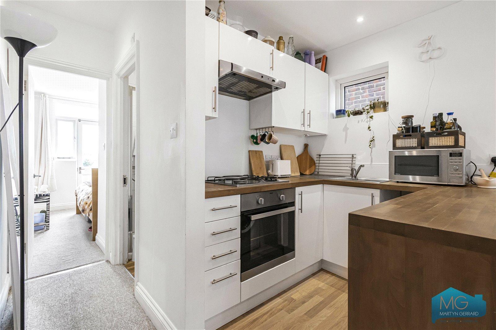 1 bedroom Apartment for sale - Martyn Gerrard