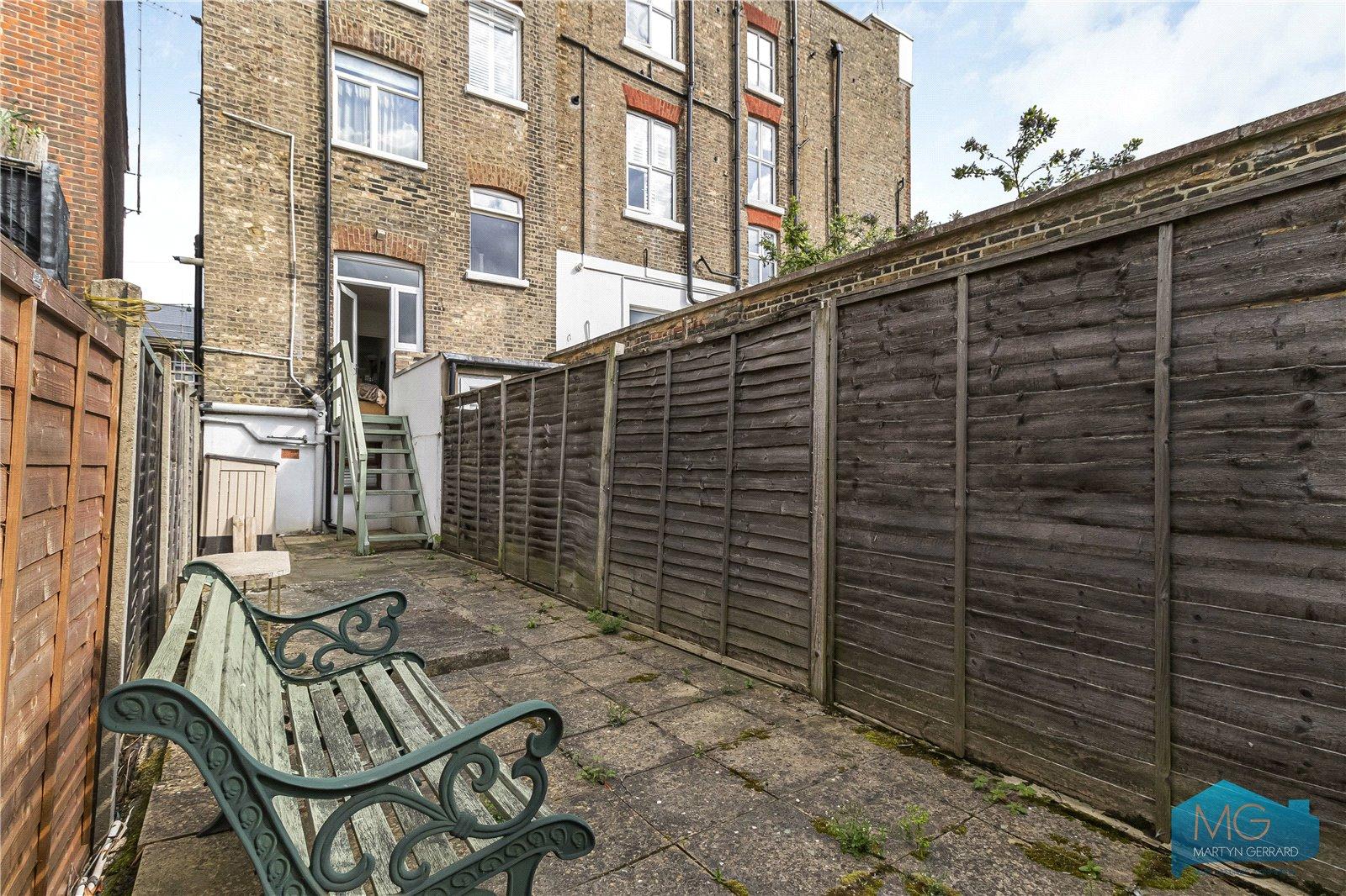 1 bedroom Apartment for sale - Martyn Gerrard