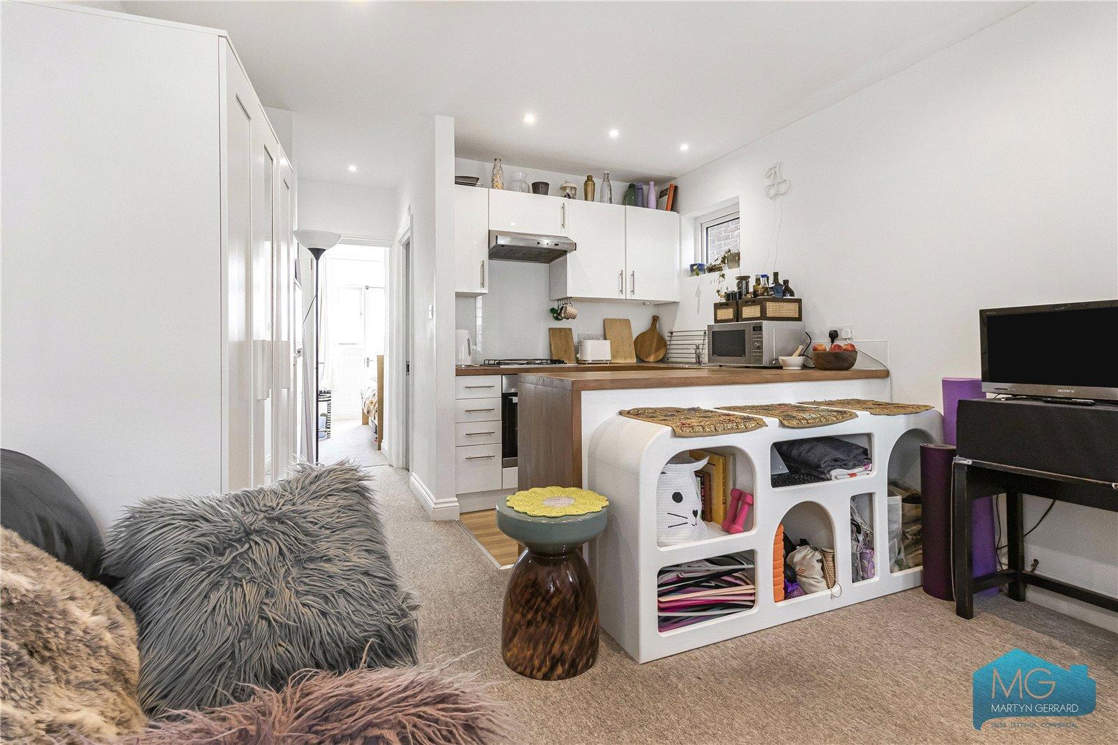 1 bedroom Apartment for sale - Martyn Gerrard