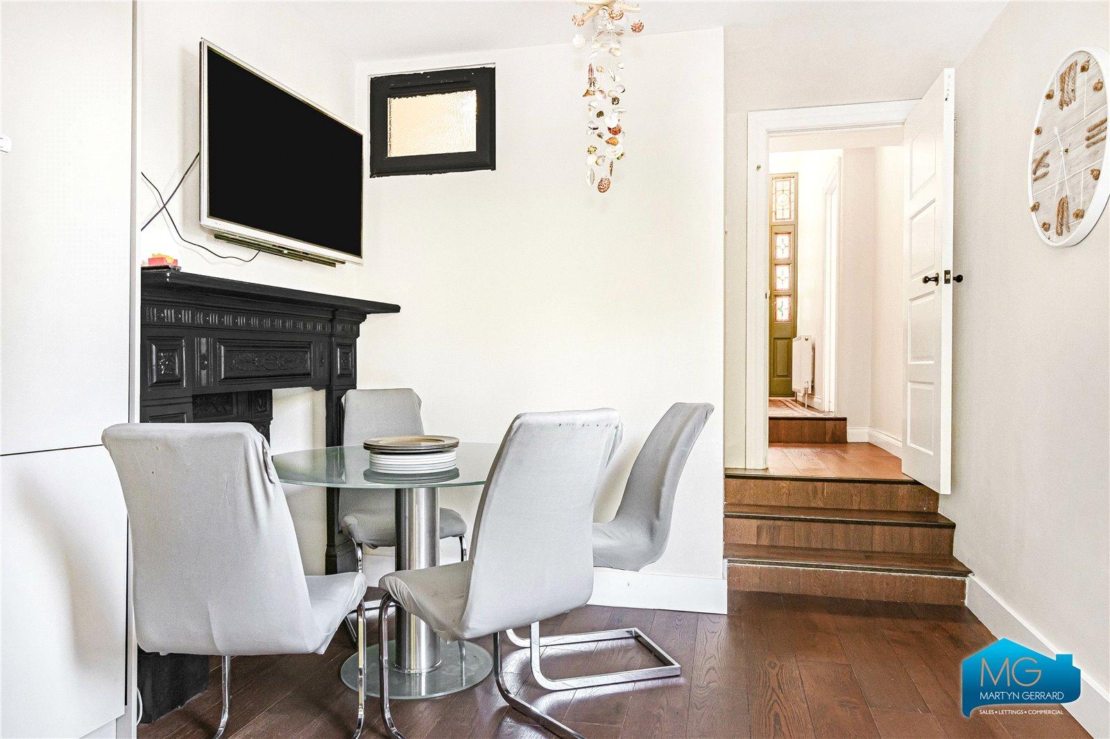 6 bedroom House to rent - Martyn Gerrard