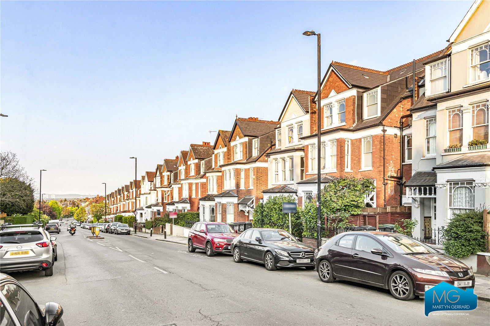 6 bedroom House to rent - Martyn Gerrard