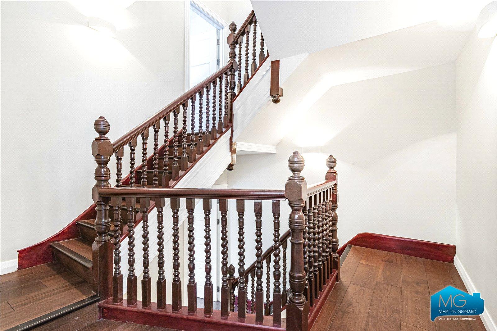 6 bedroom House to rent - Martyn Gerrard