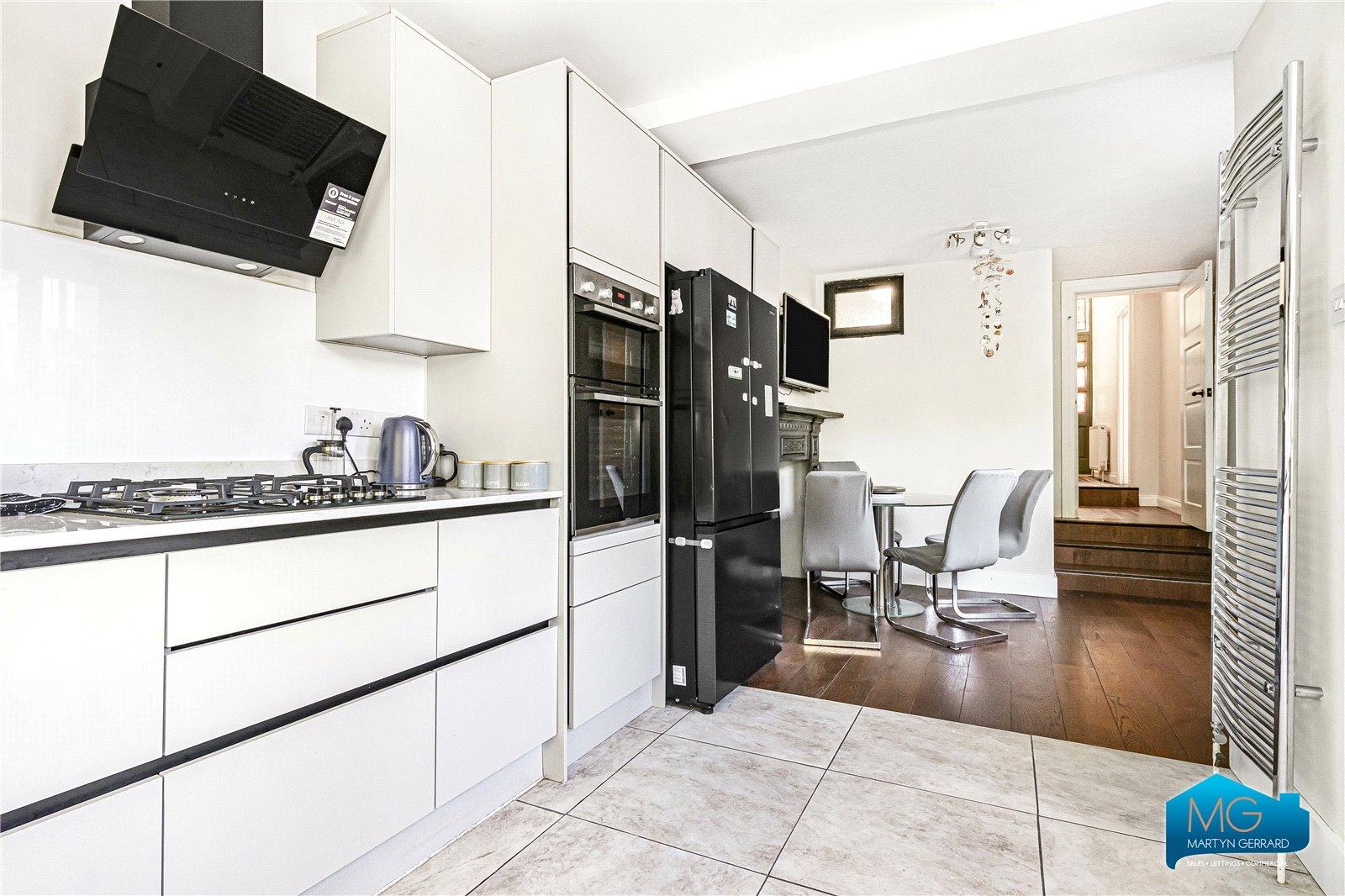 6 bedroom House to rent - Martyn Gerrard