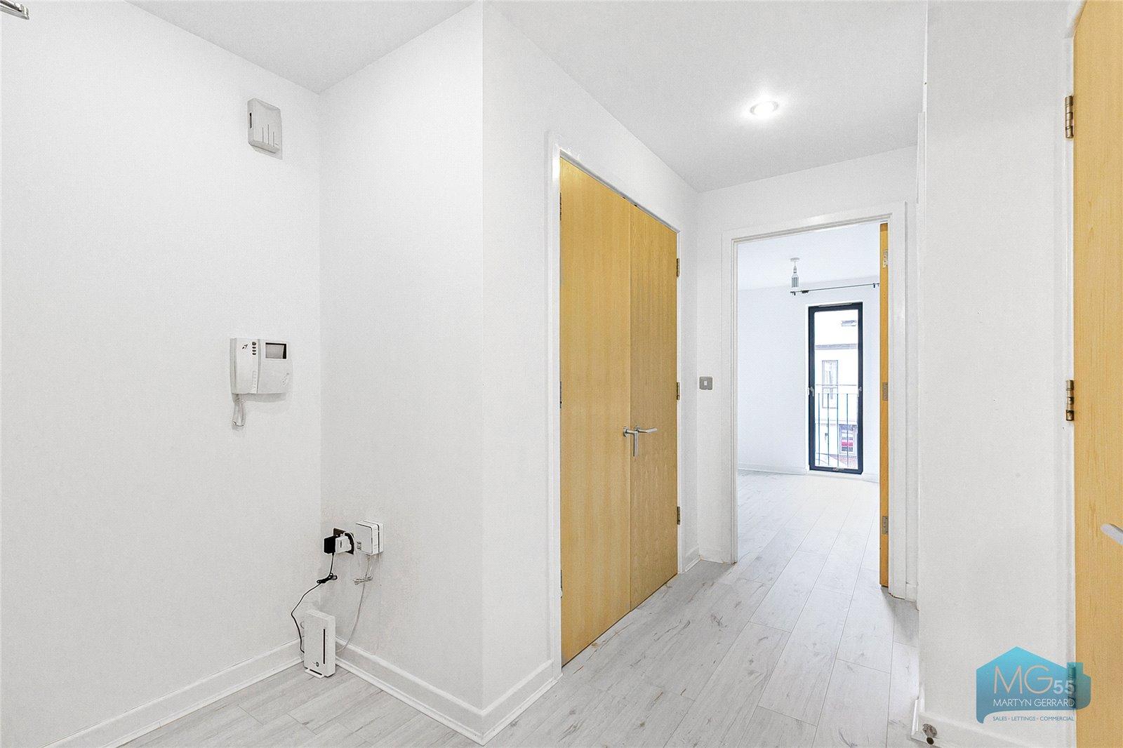 2 bedroom Apartment to rent - Martyn Gerrard