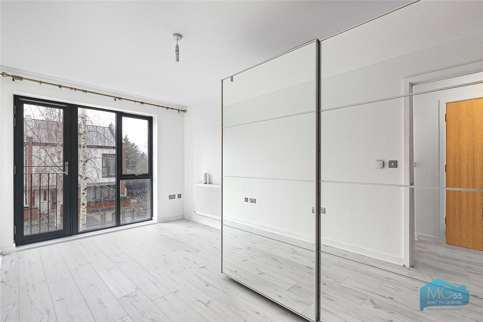 2 bedroom Apartment to rent - Martyn Gerrard