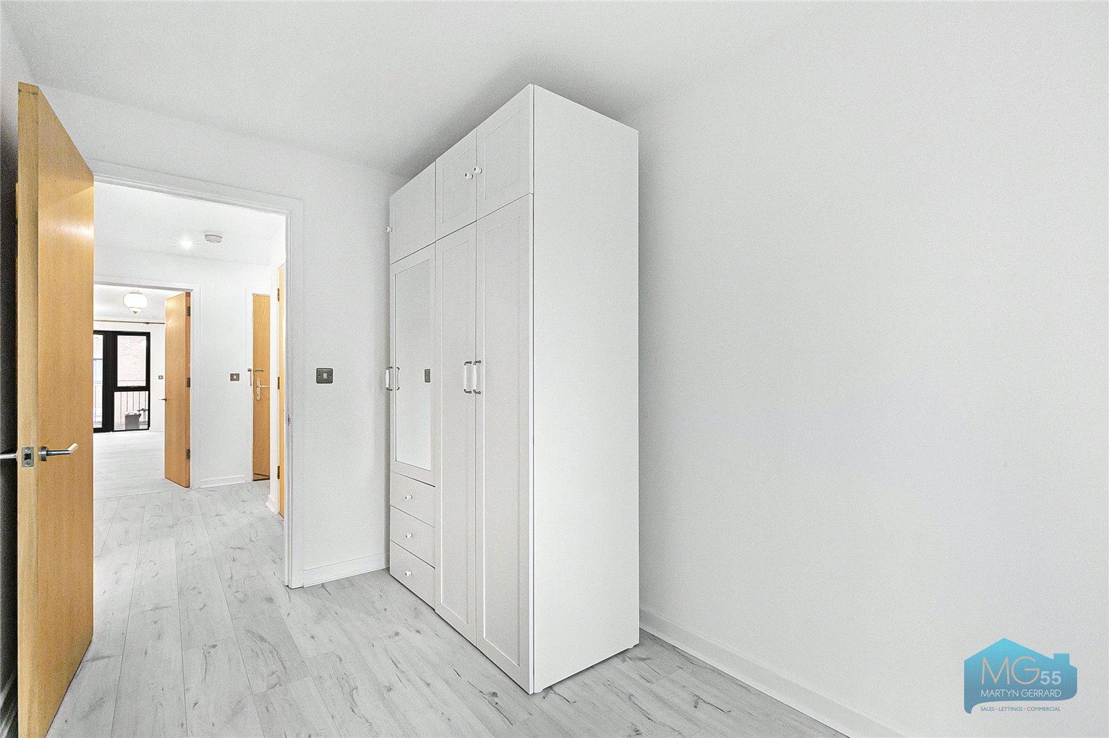 2 bedroom Apartment to rent - Martyn Gerrard