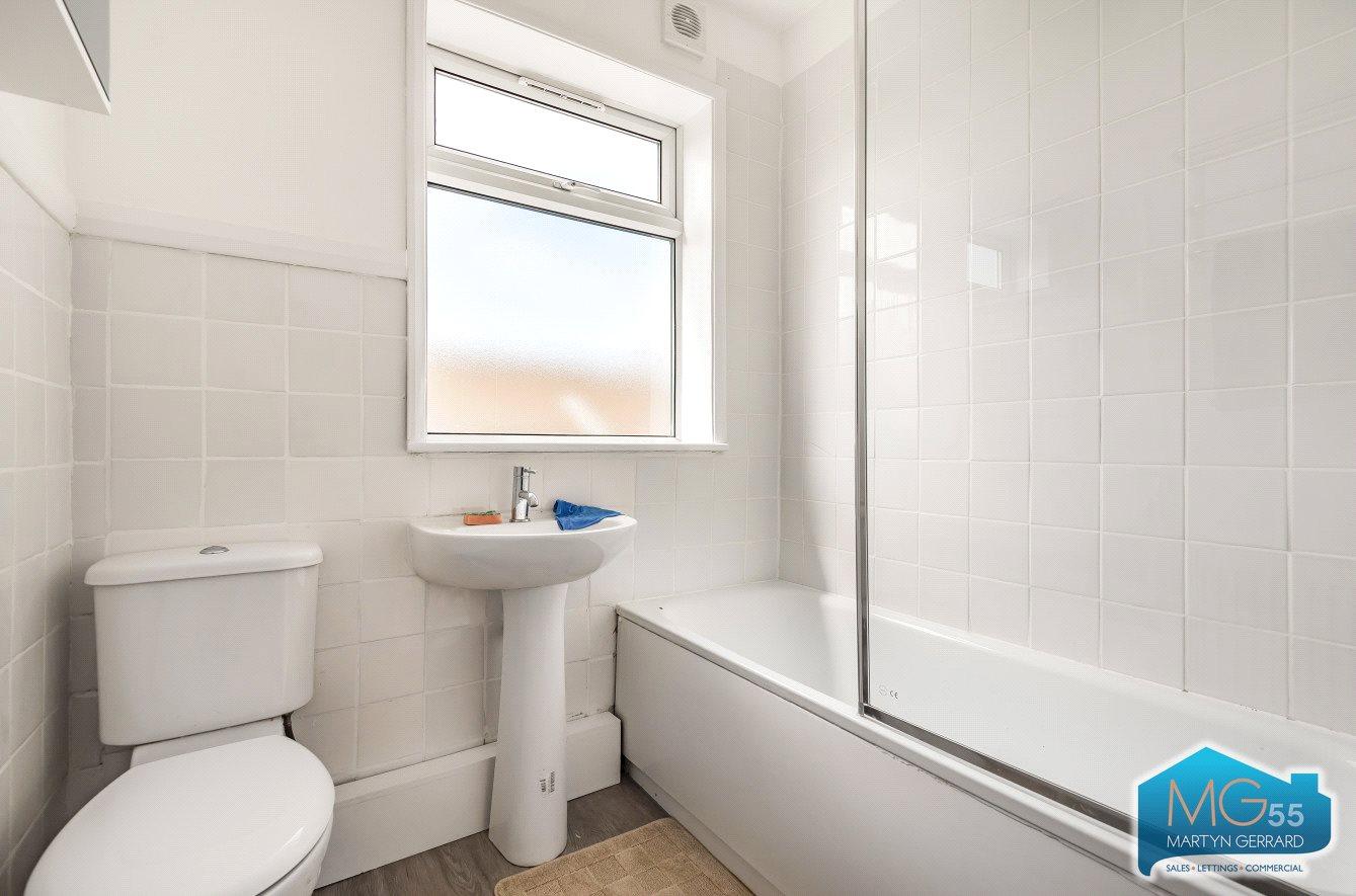 2 bedroom Apartment to rent - Martyn Gerrard