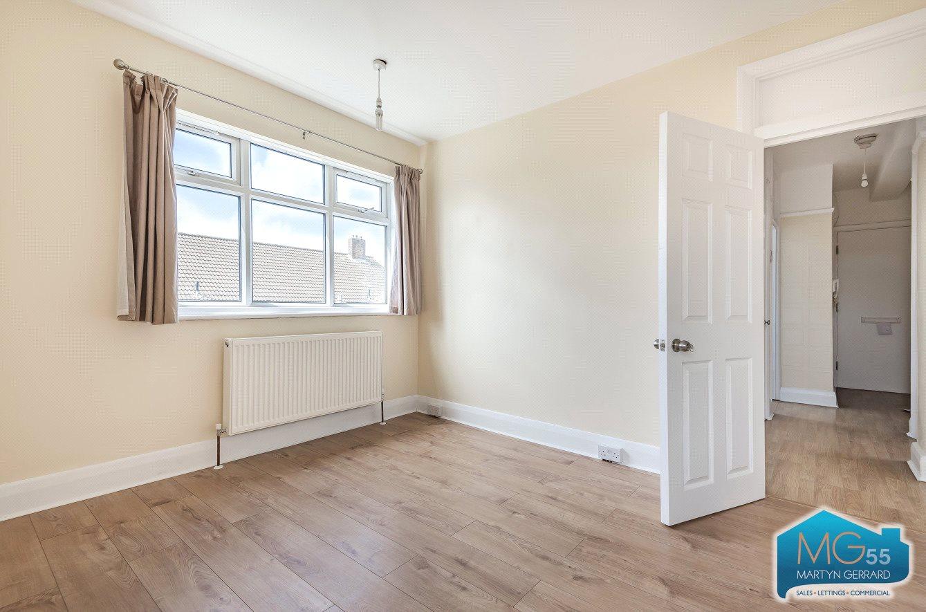 2 bedroom Apartment to rent + ' - Martyn Gerrard