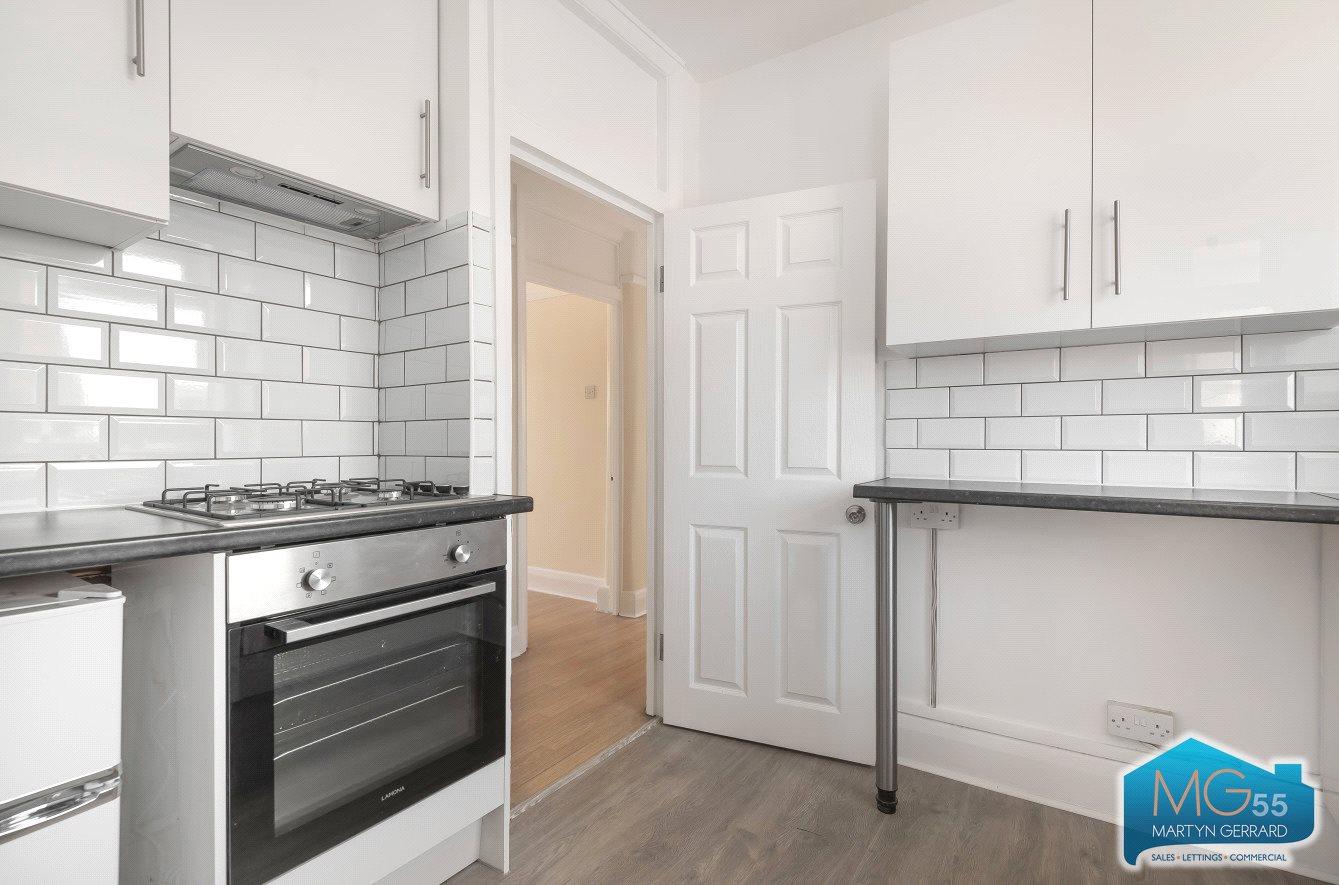2 bedroom Apartment to rent - Martyn Gerrard