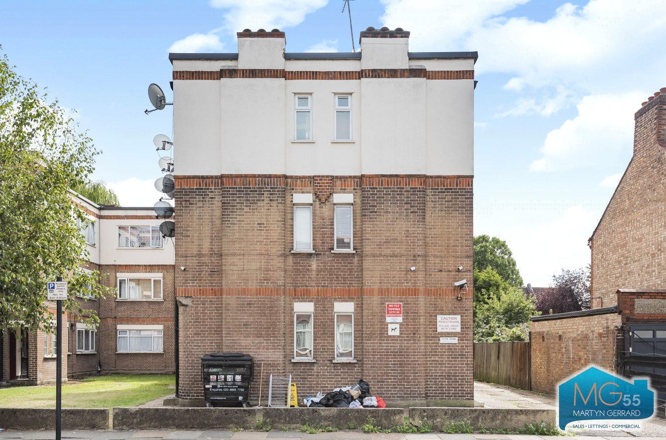 2 bedroom Apartment to rent - Martyn Gerrard