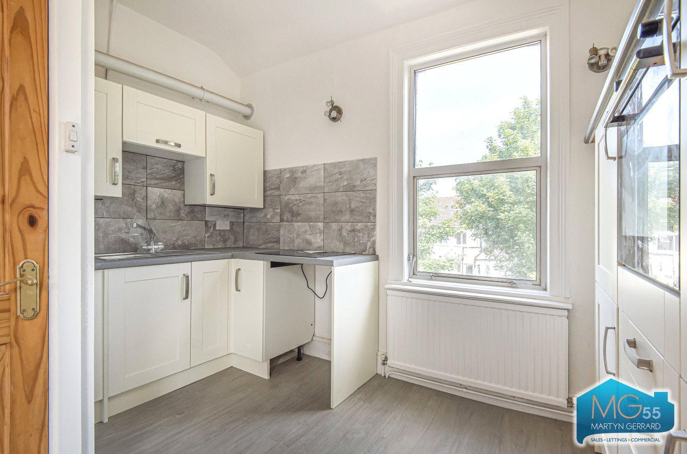 3 bedroom Maisonette to rent - Martyn Gerrard