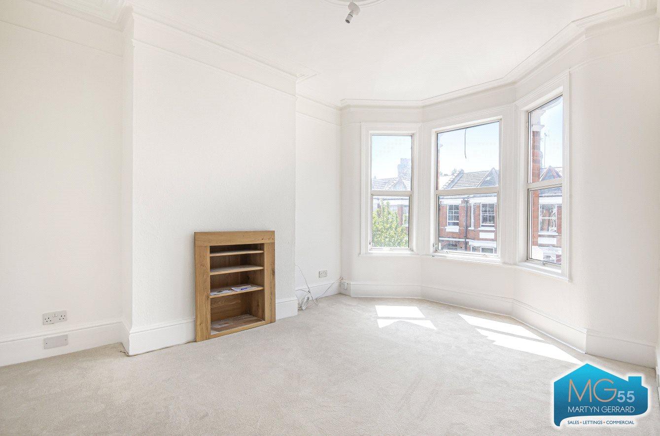 3 bedroom Maisonette to rent - Martyn Gerrard