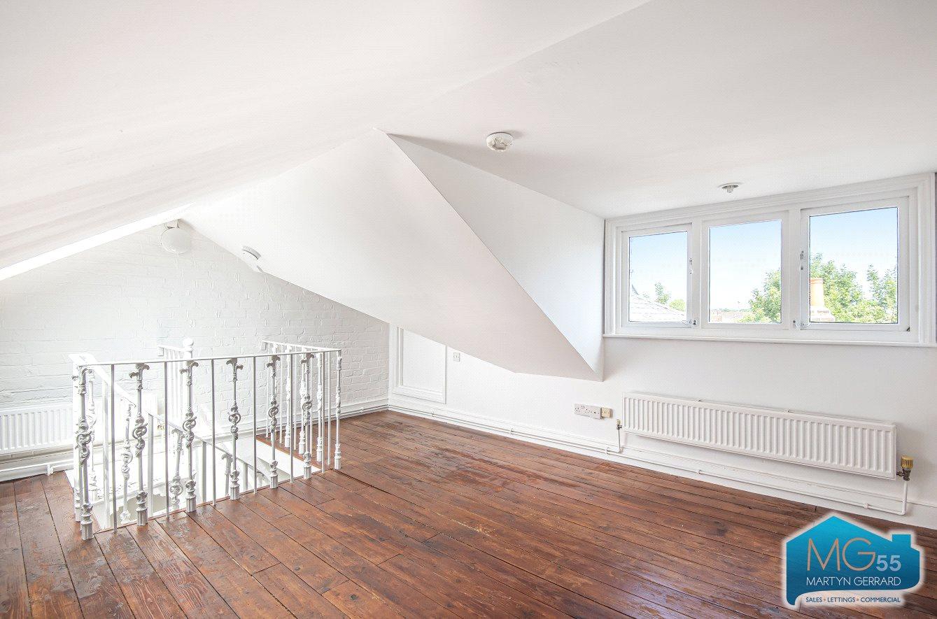 3 bedroom Maisonette to rent - Martyn Gerrard
