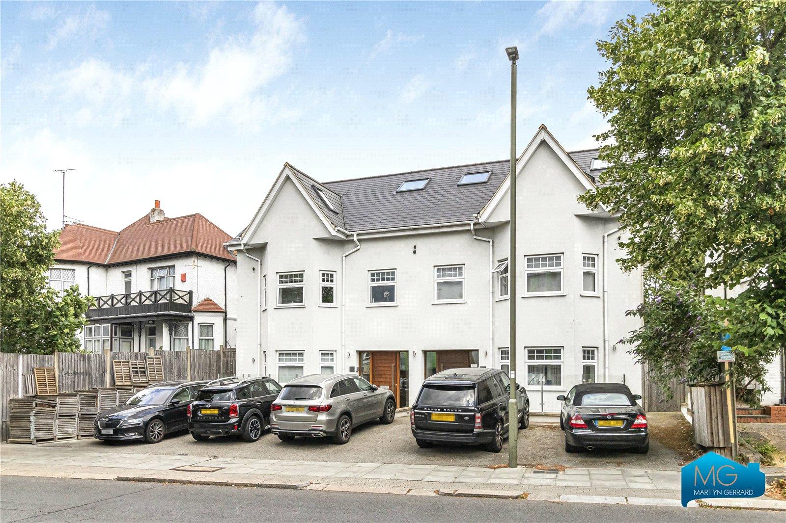 3 bedroom Ground Floor Flat to rent - Martyn Gerrard