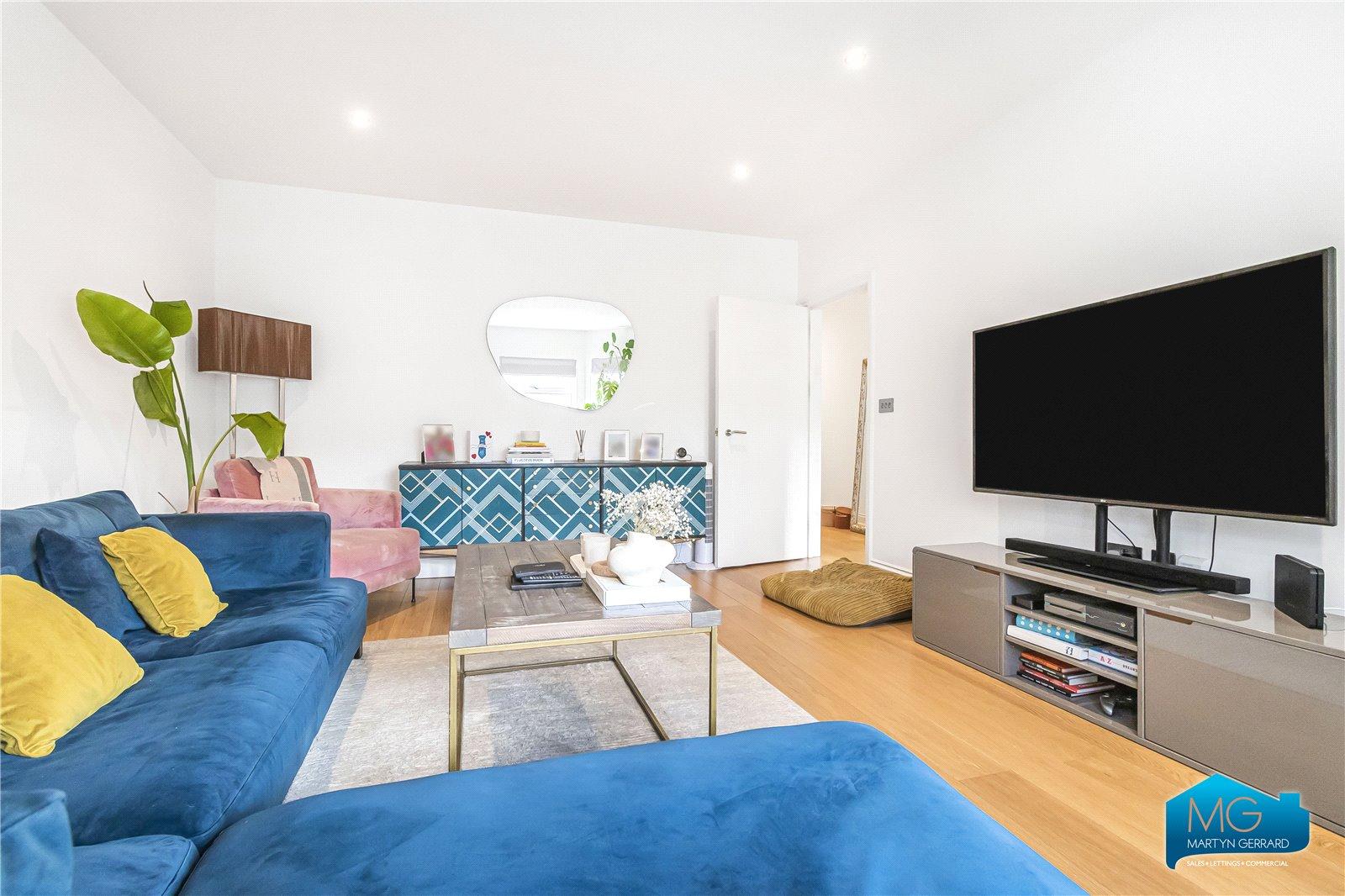 3 bedroom Ground Floor Flat to rent - Martyn Gerrard