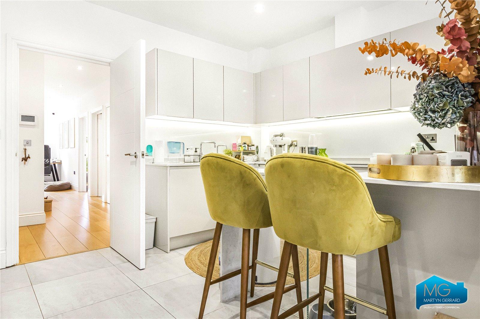 3 bedroom Ground Floor Flat to rent - Martyn Gerrard