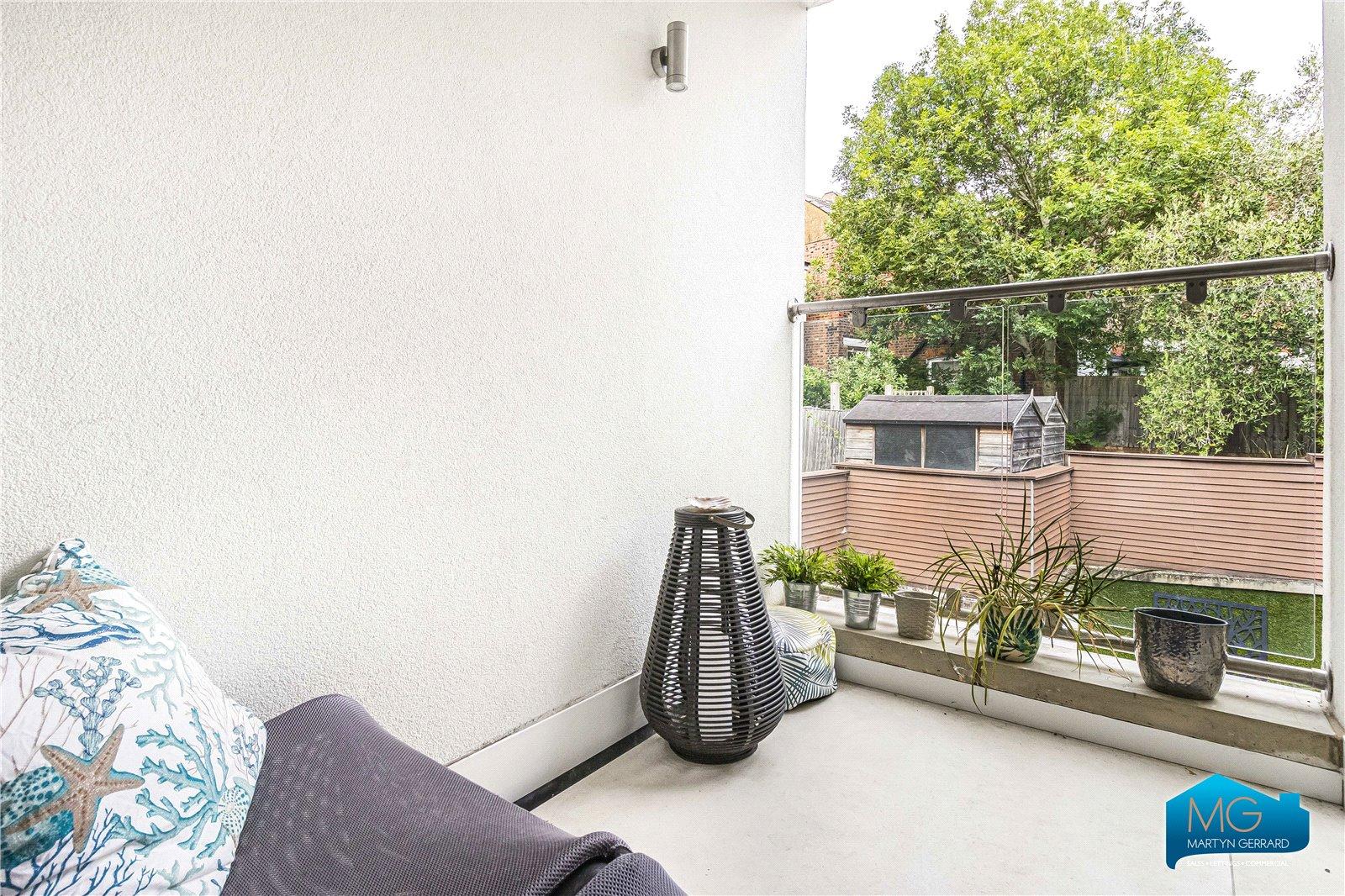 3 bedroom Ground Floor Flat to rent - Martyn Gerrard