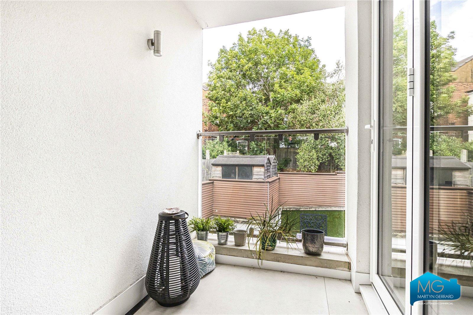 3 bedroom Ground Floor Flat to rent - Martyn Gerrard