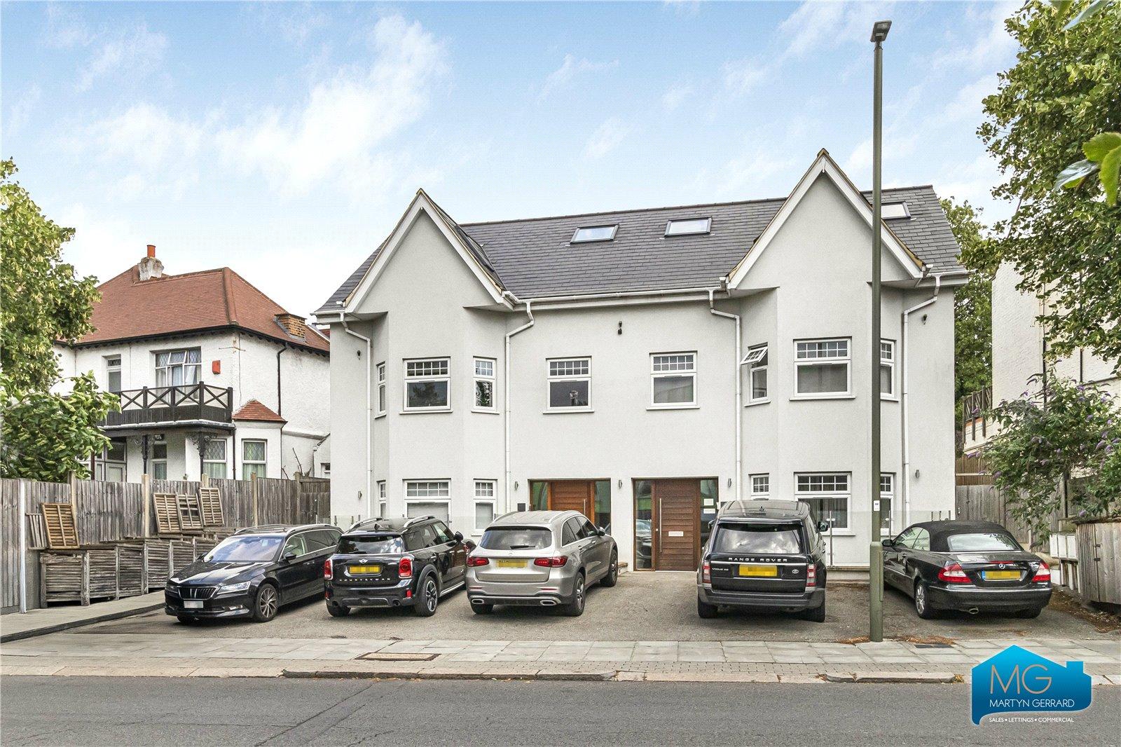 3 bedroom Ground Floor Flat to rent - Martyn Gerrard
