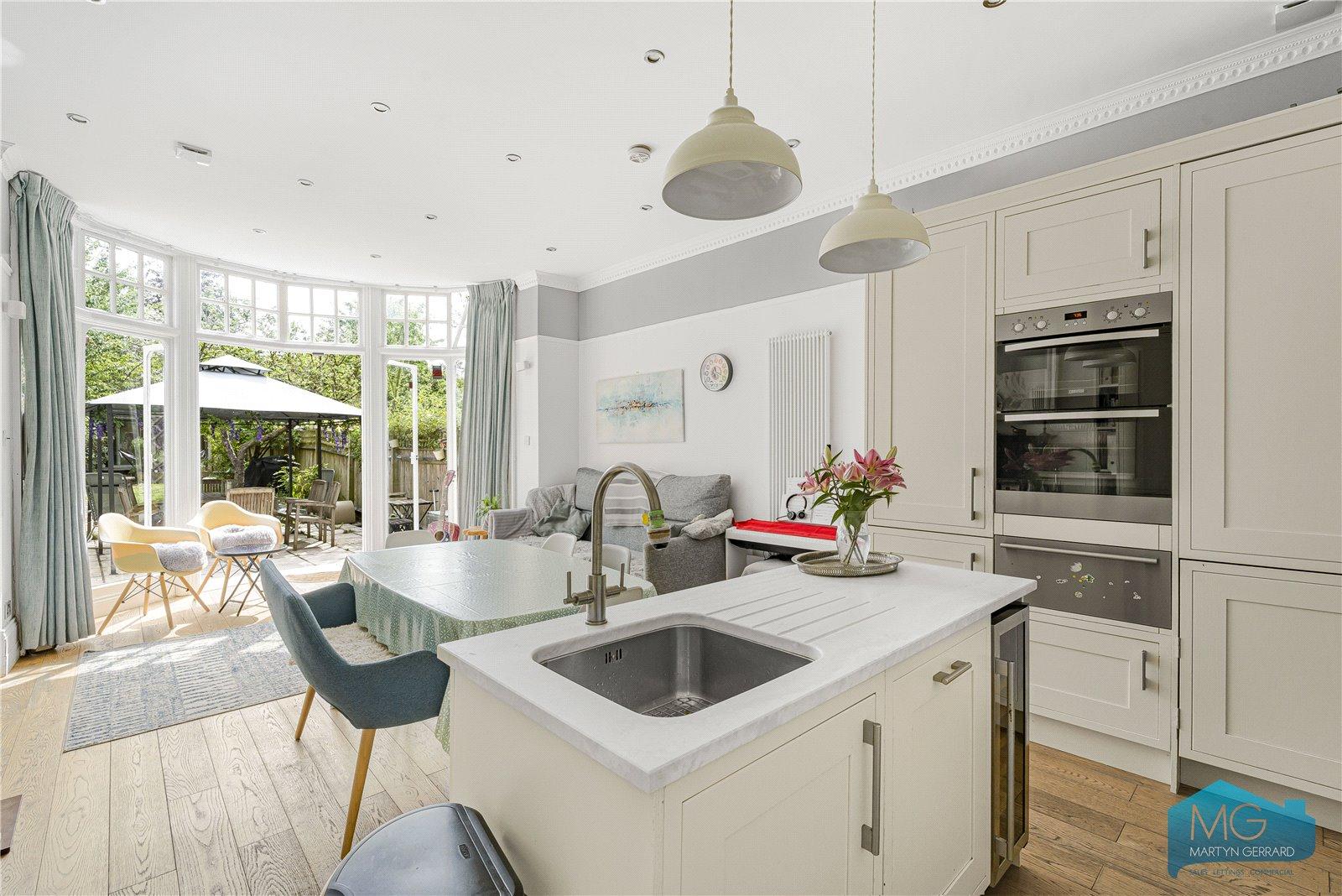 2 bedroom Ground Floor Flat for sale - Martyn Gerrard
