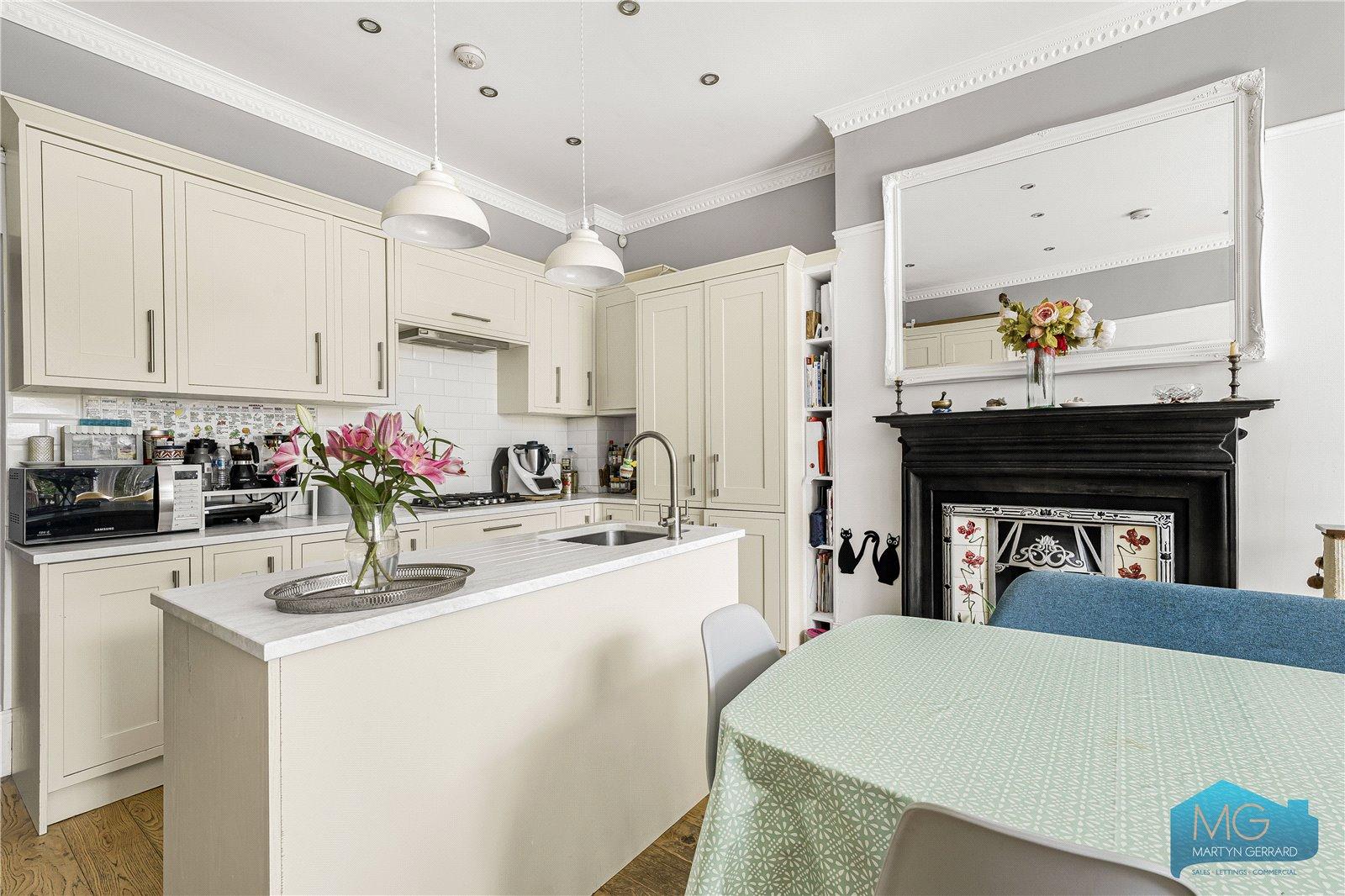 2 bedroom Ground Floor Flat for sale - Martyn Gerrard