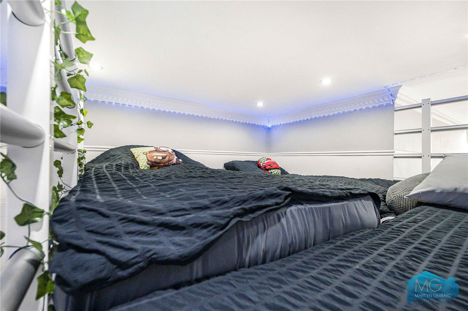 2 bedroom Ground Floor Flat for sale - Martyn Gerrard